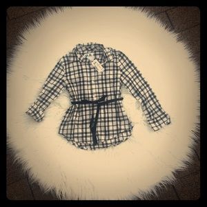 Button down plaid shirt🐼